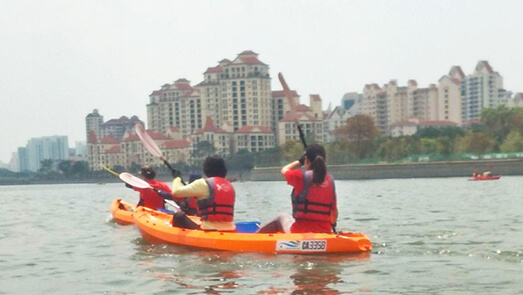 youths-kayaking-for-litter-greenies-523-295-D